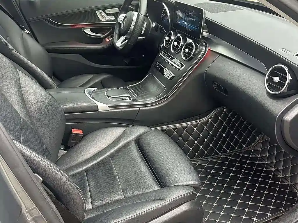 Mercedes-Benz C-Class — миниатюра 6