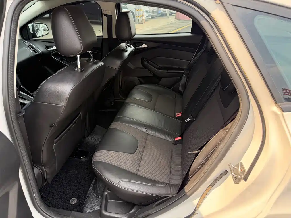 Ford Focus — миниатюра 5