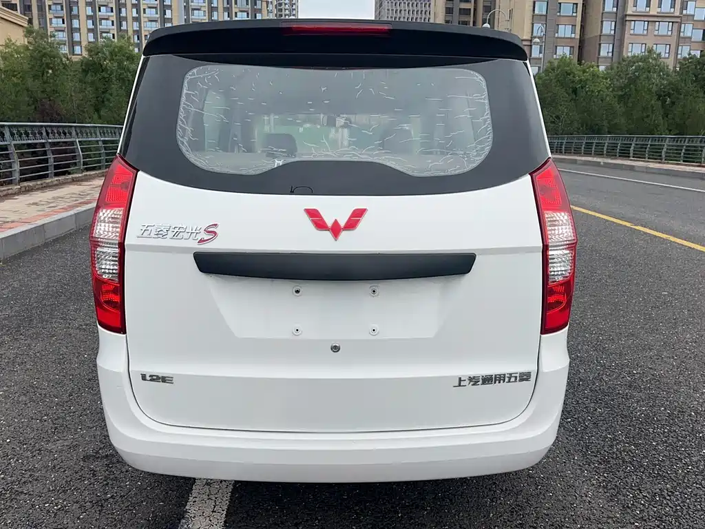 Wuling Hongguang — миниатюра 8