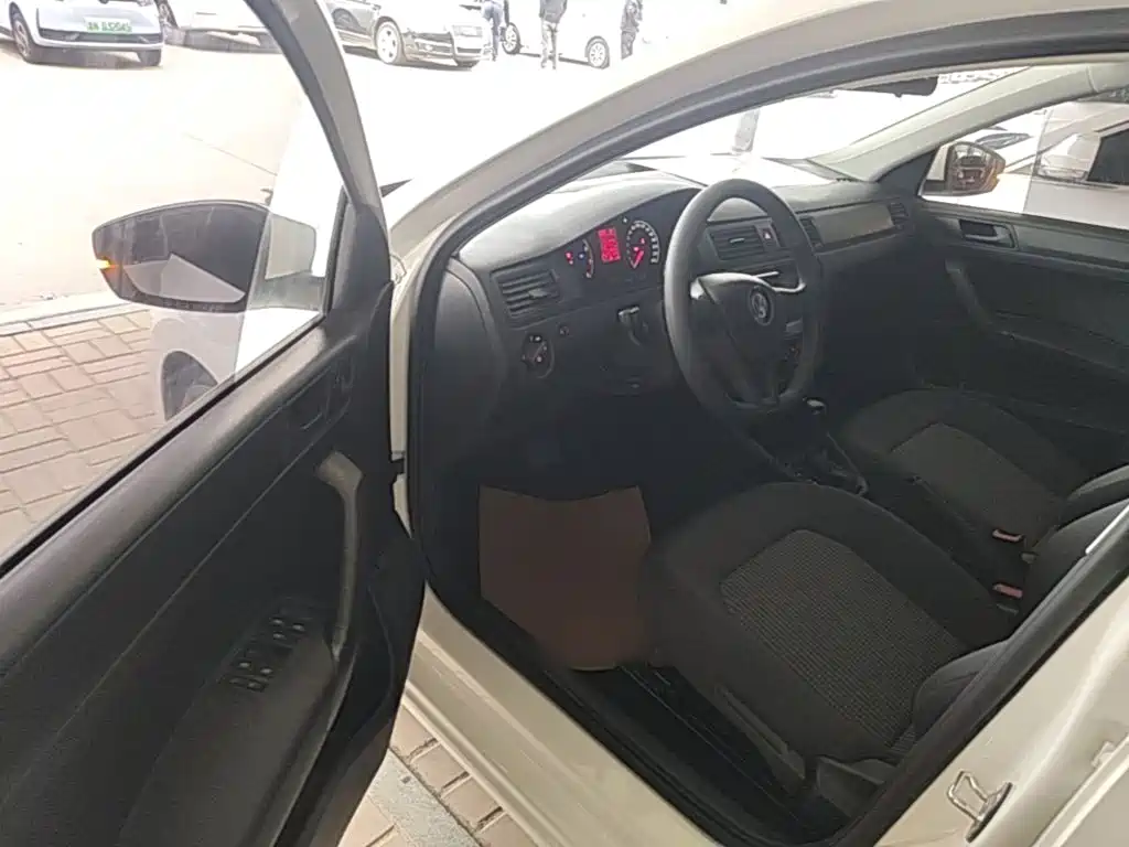 Volkswagen Santana — миниатюра 16