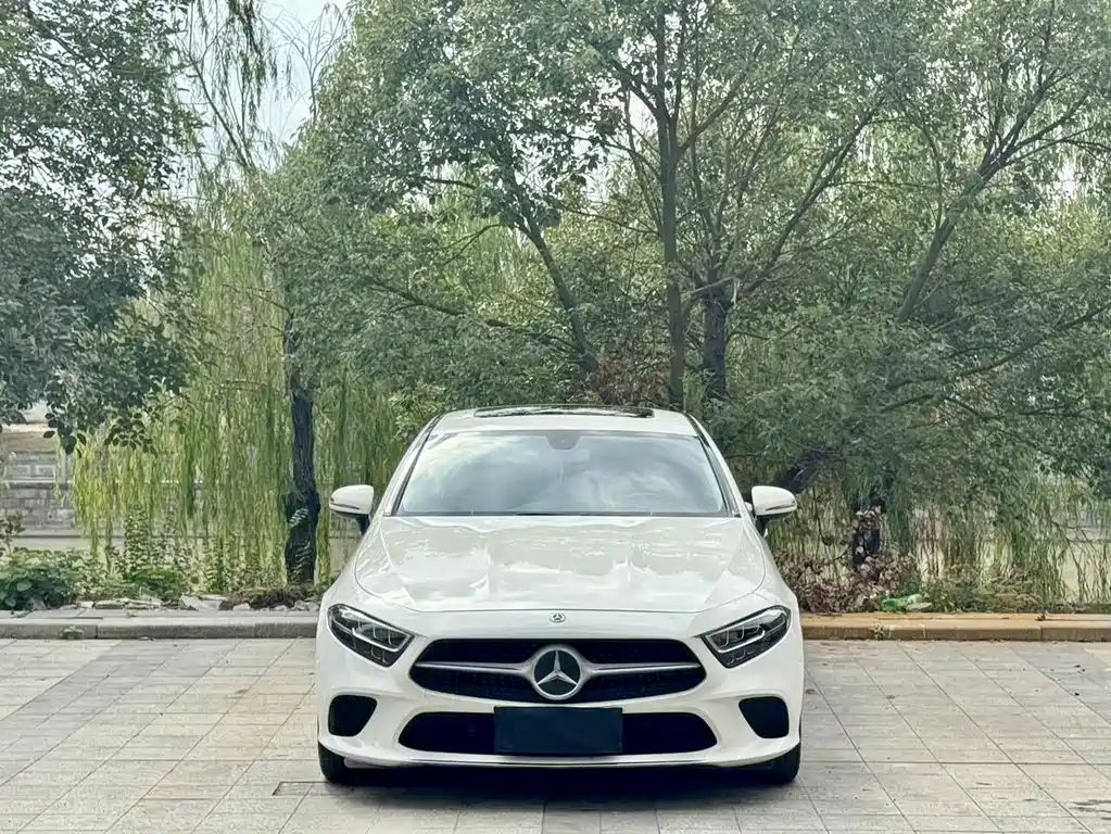 MERCEDES-BENZ CLS