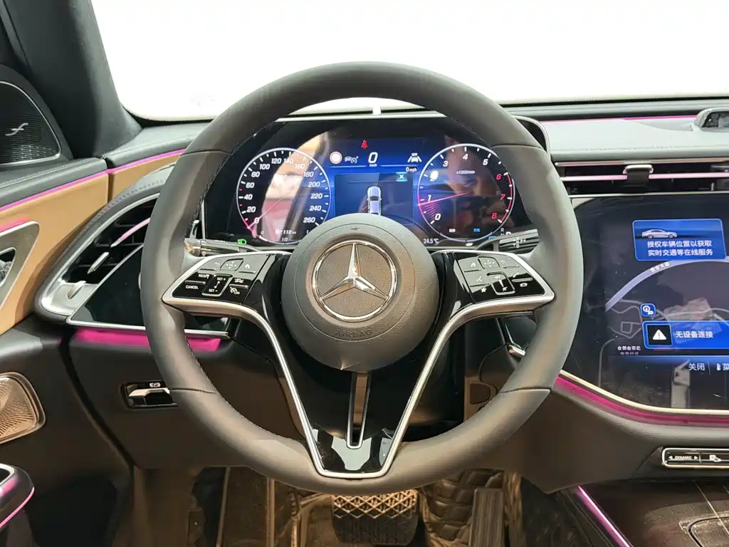 Mercedes-Benz E-Class — миниатюра 14
