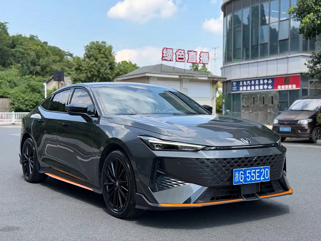 Changan UNI-V — миниатюра 3