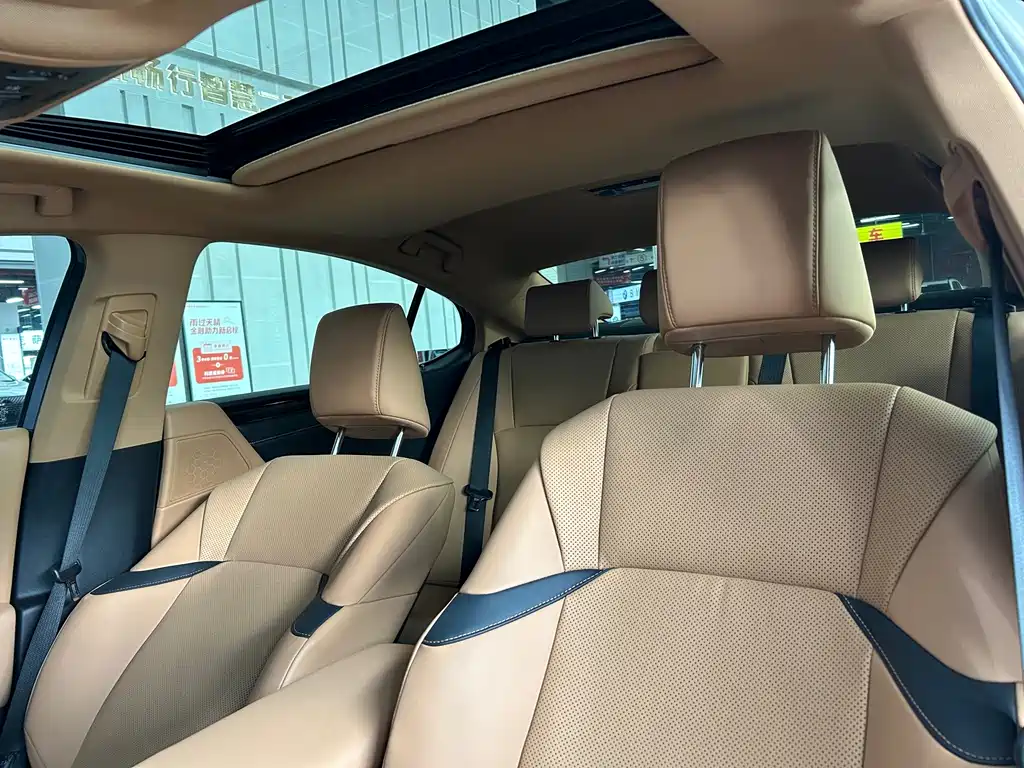Lexus ES — миниатюра 13