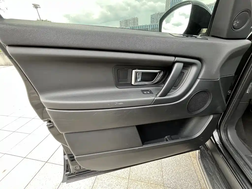Land Rover Discovery Sport — миниатюра 11