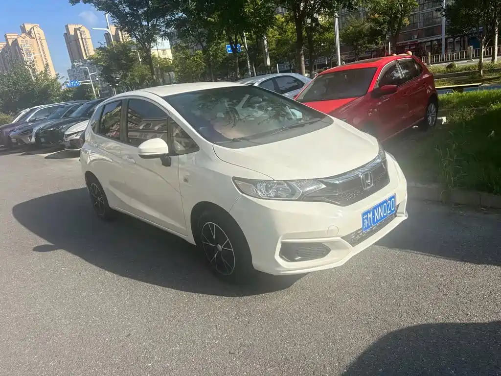 Honda Fit — миниатюра 6