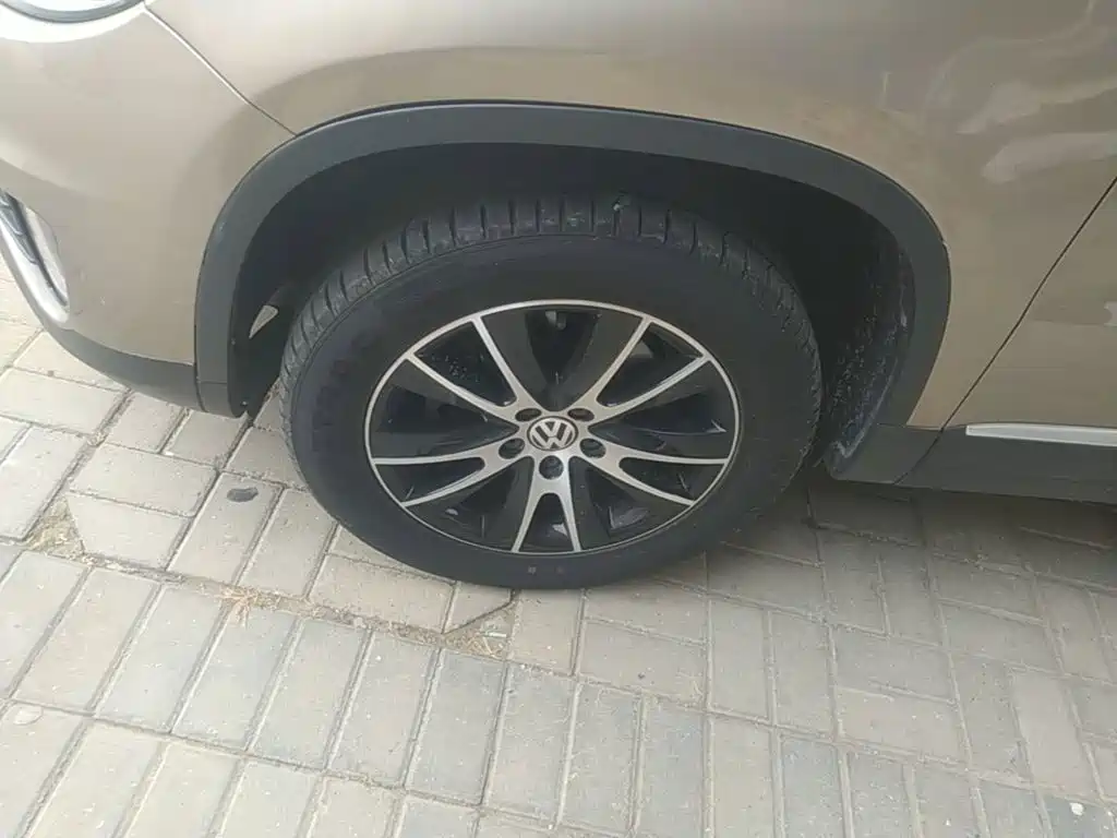 Volkswagen Tiguan — миниатюра 23