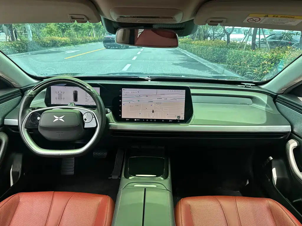 XPeng P7 — миниатюра 17
