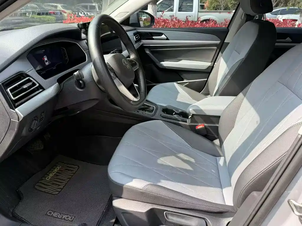 Volkswagen Lavida — миниатюра 5