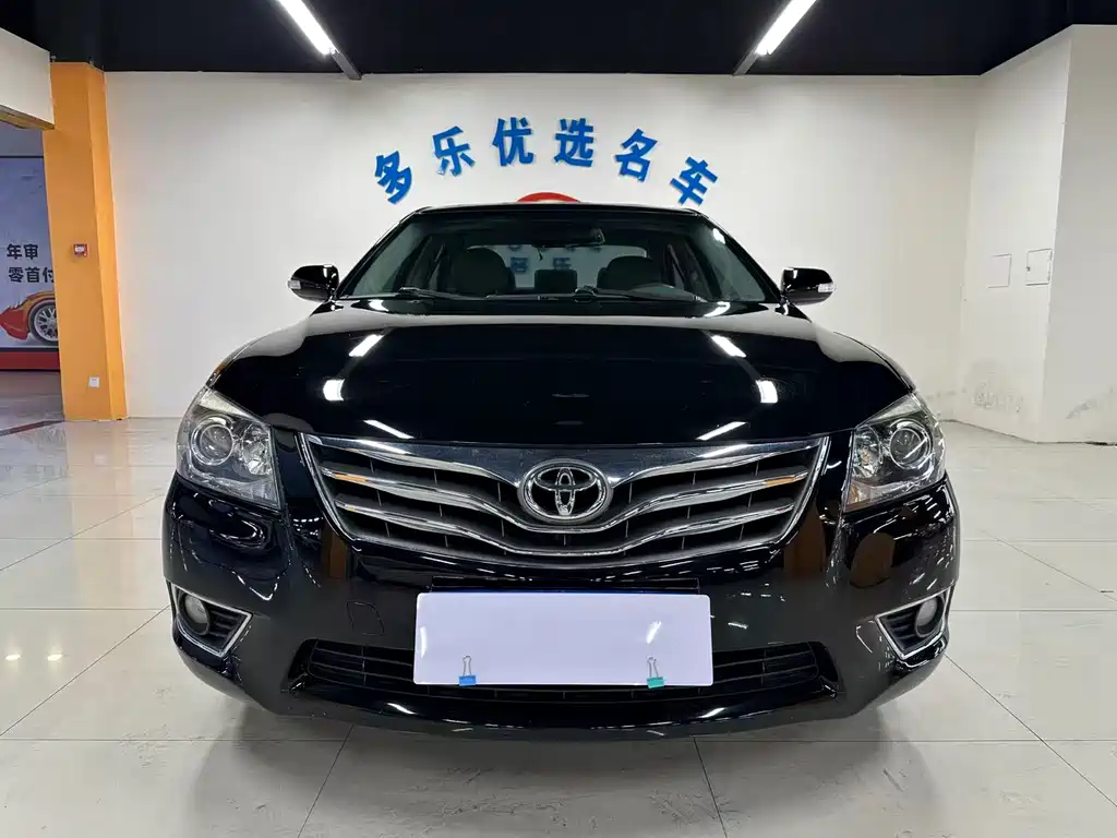 Toyota Camry — миниатюра 2