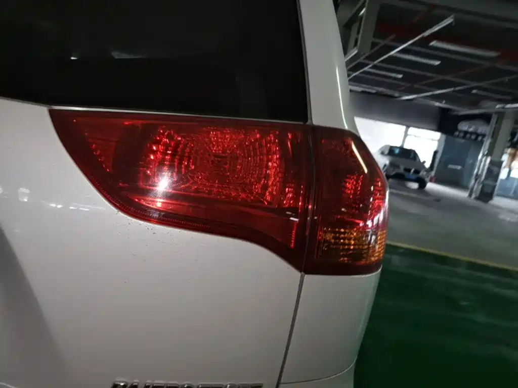 Mitsubishi Pajero Sport — миниатюра 8