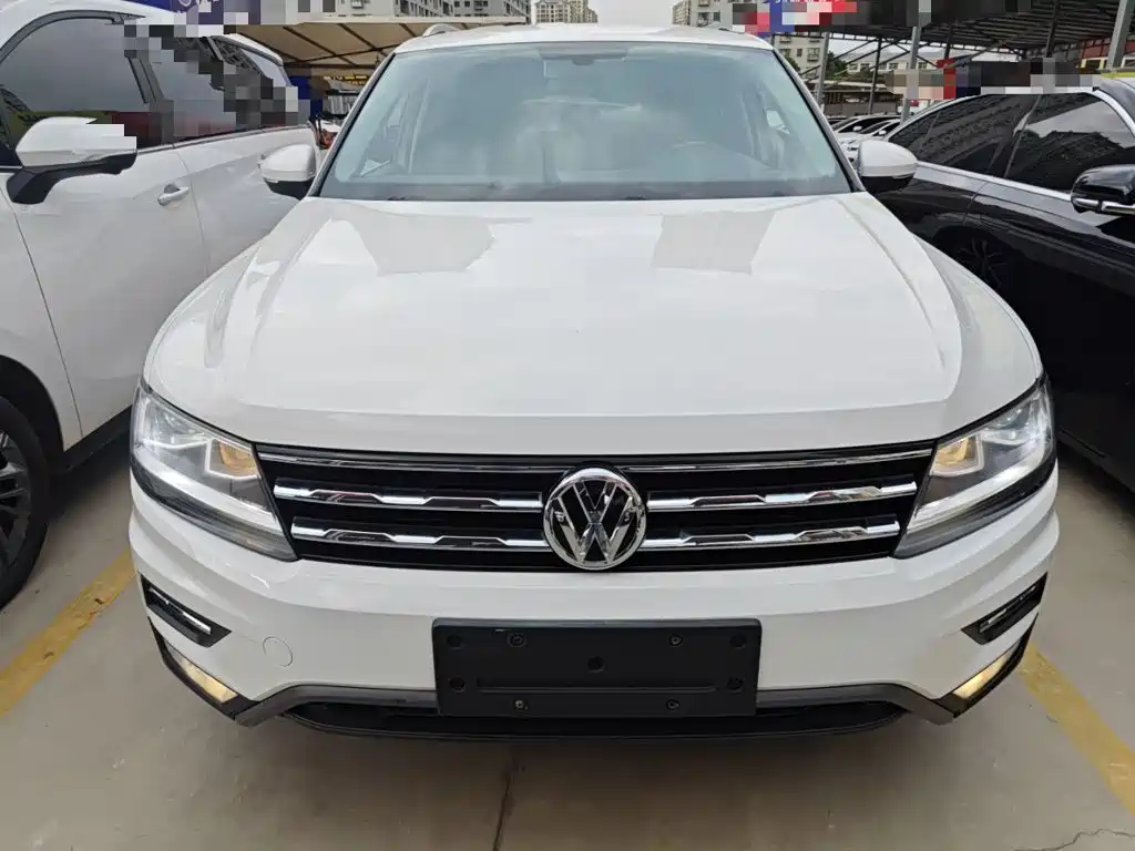 Volkswagen Tiguan L L 2017 330TSI AT Comfort