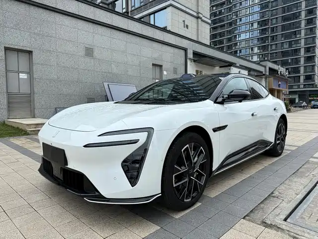 2025 Avatr 06