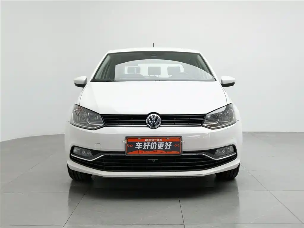 Volkswagen Polo 2014 1.4L AT Comfort