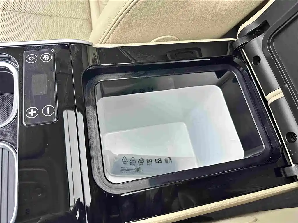 Buick GL8 Hybrid — миниатюра 20