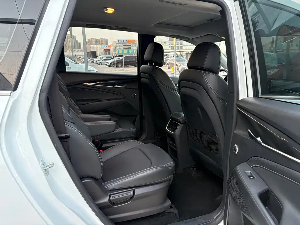 SAIC MAXUS CHASE G50