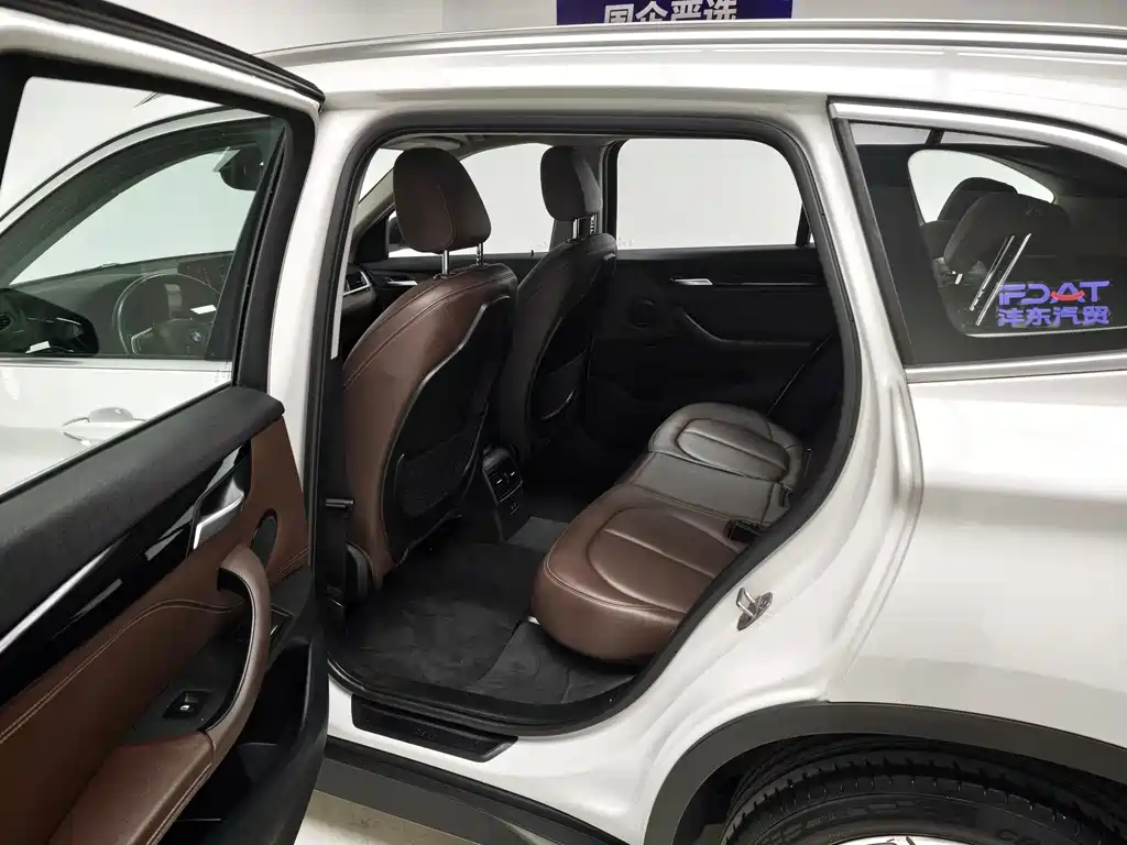 BMW X1 — миниатюра 17