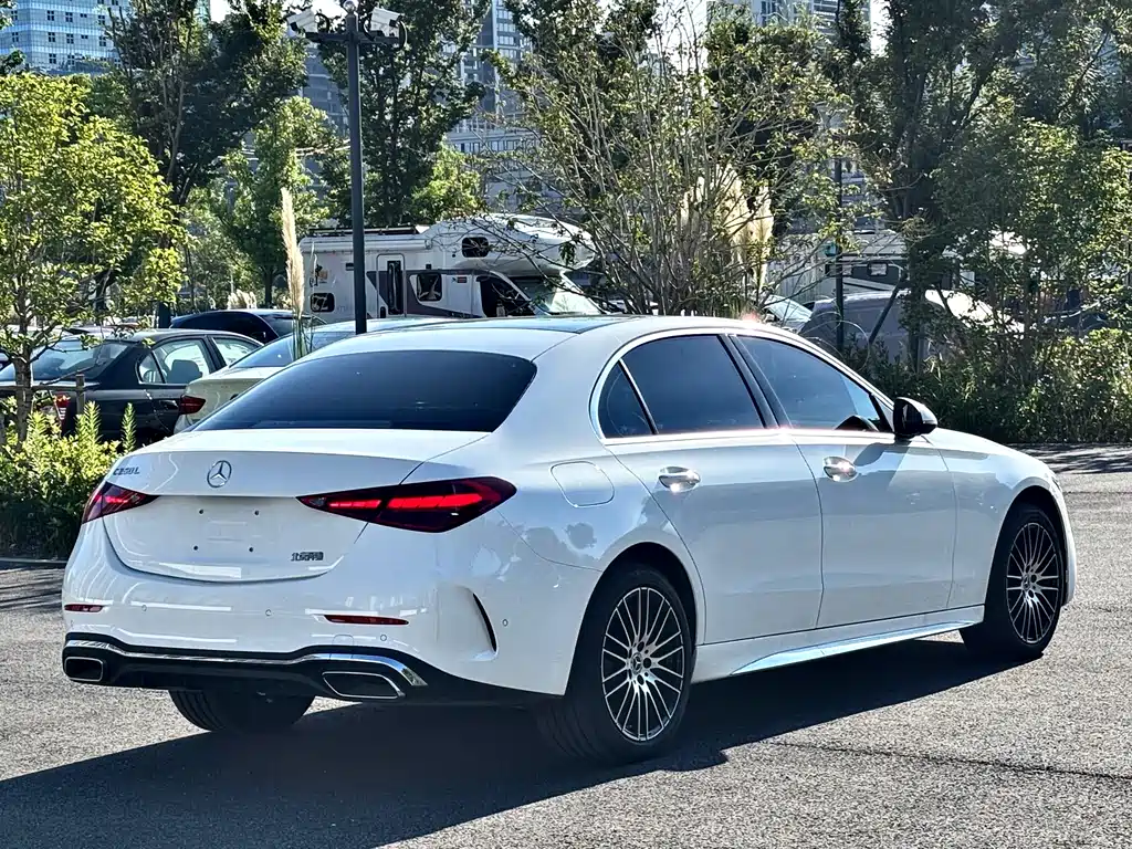 Mercedes-Benz C-Class — миниатюра 8