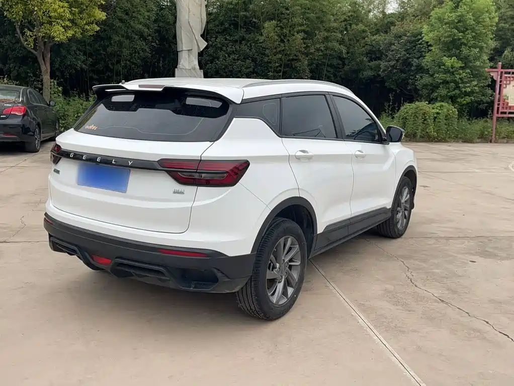 Geely Binyue — миниатюра 9