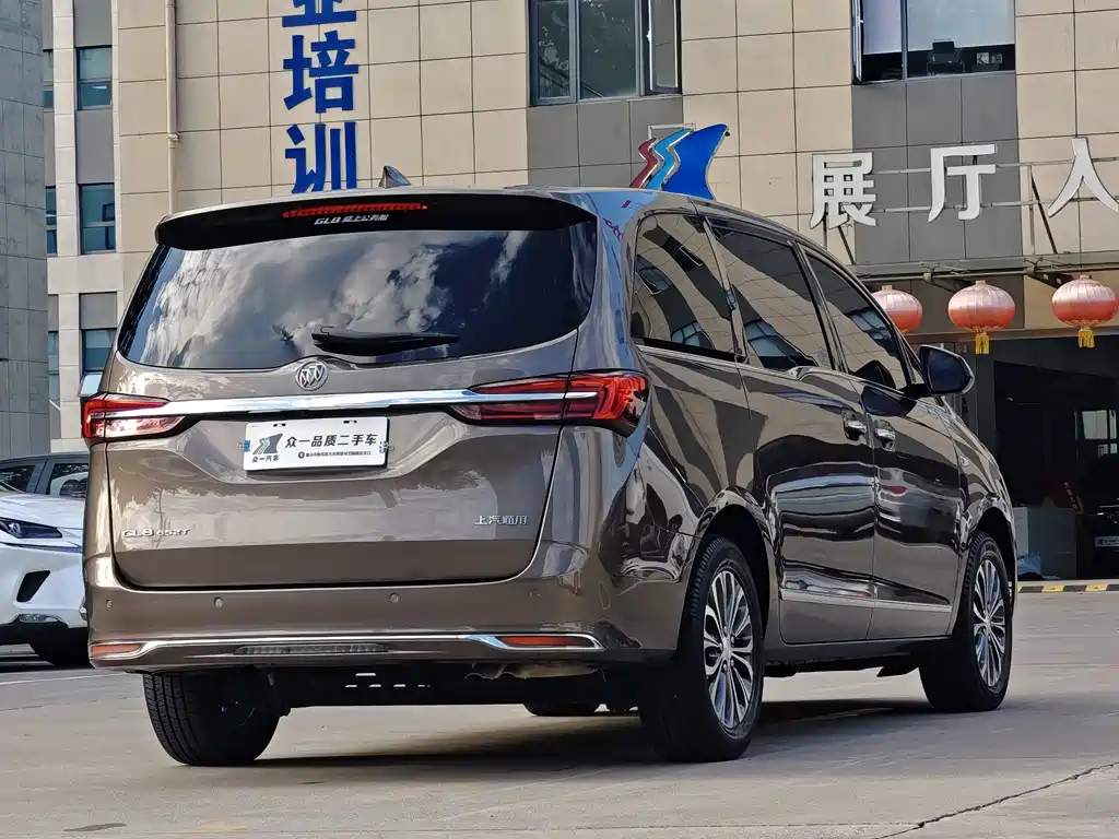 Buick GL8 — миниатюра 7
