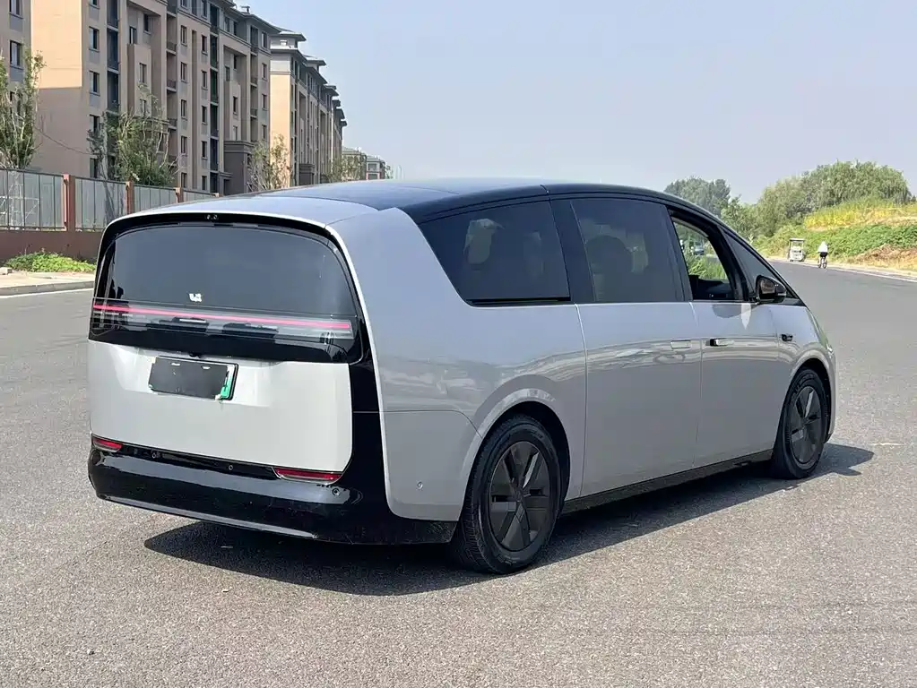 Li Auto Li MEGA — миниатюра 7