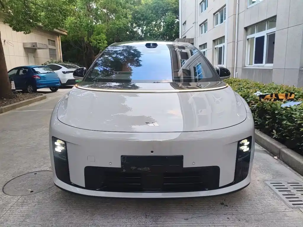 Li Auto Li i8 — миниатюра 3