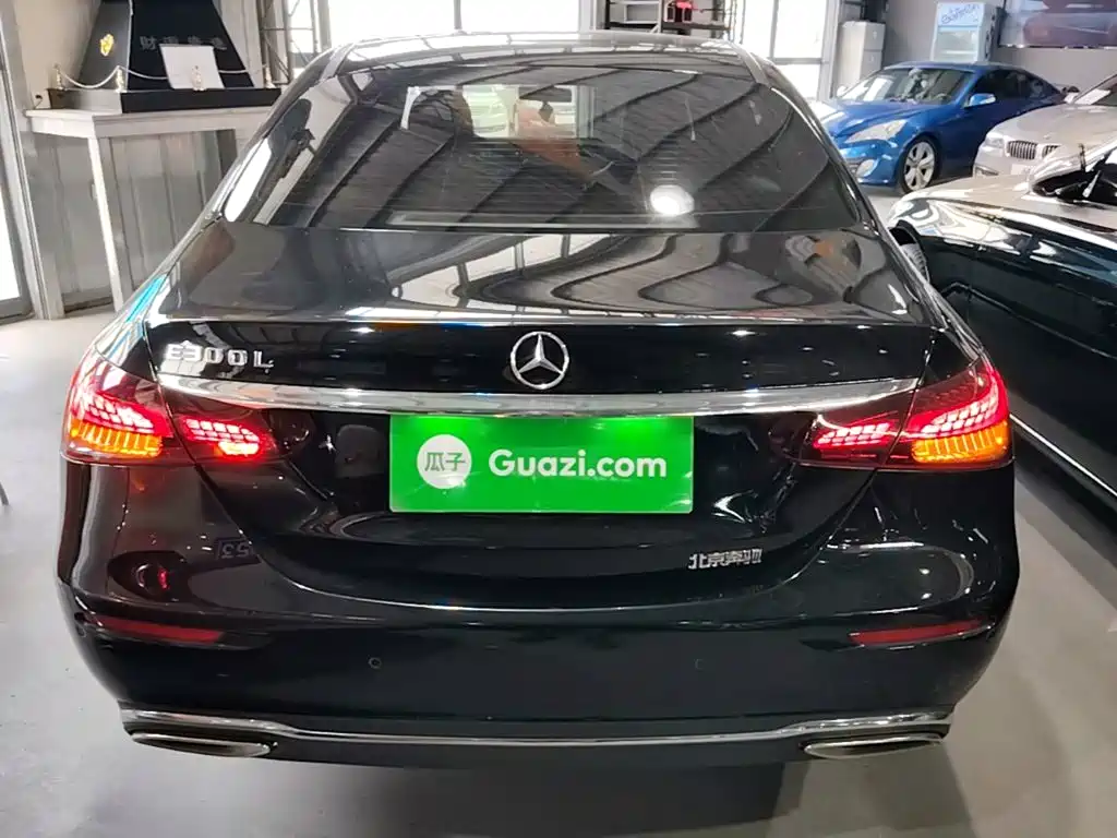 Mercedes-Benz E-Class — миниатюра 6