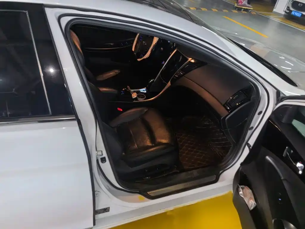 Hyundai Sonata — миниатюра 18