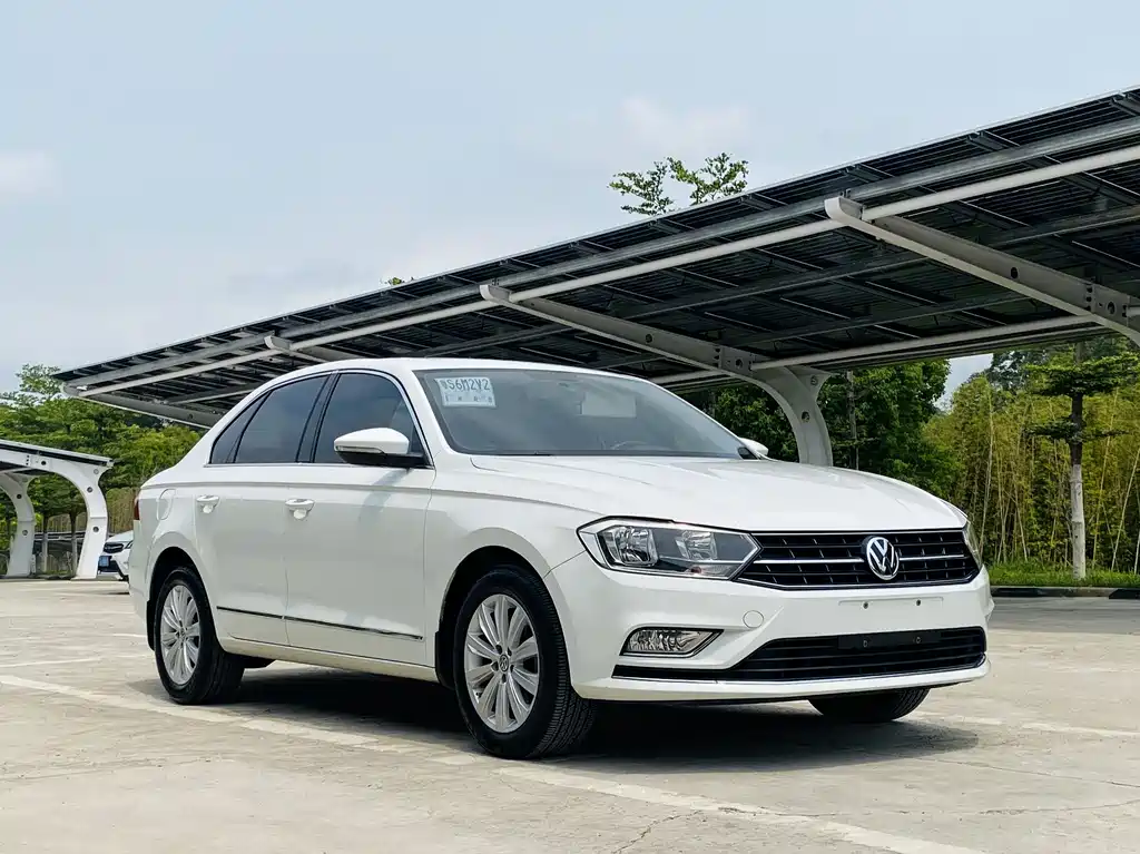 Volkswagen Bora 2016 1.6L AT Comfort