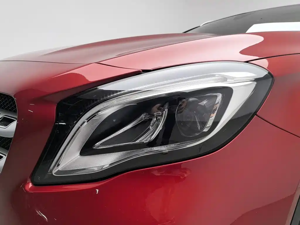 Mercedes-Benz GLA — миниатюра 7