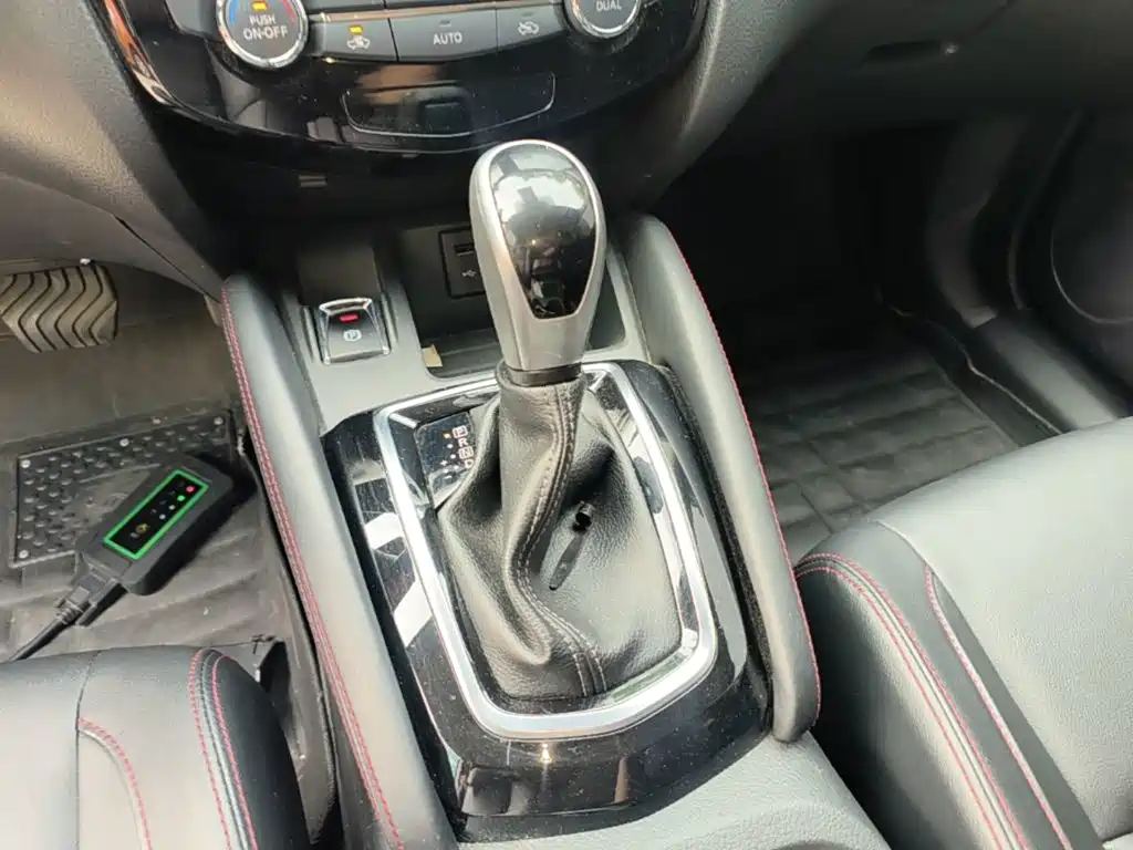 Nissan Qashqai — миниатюра 14