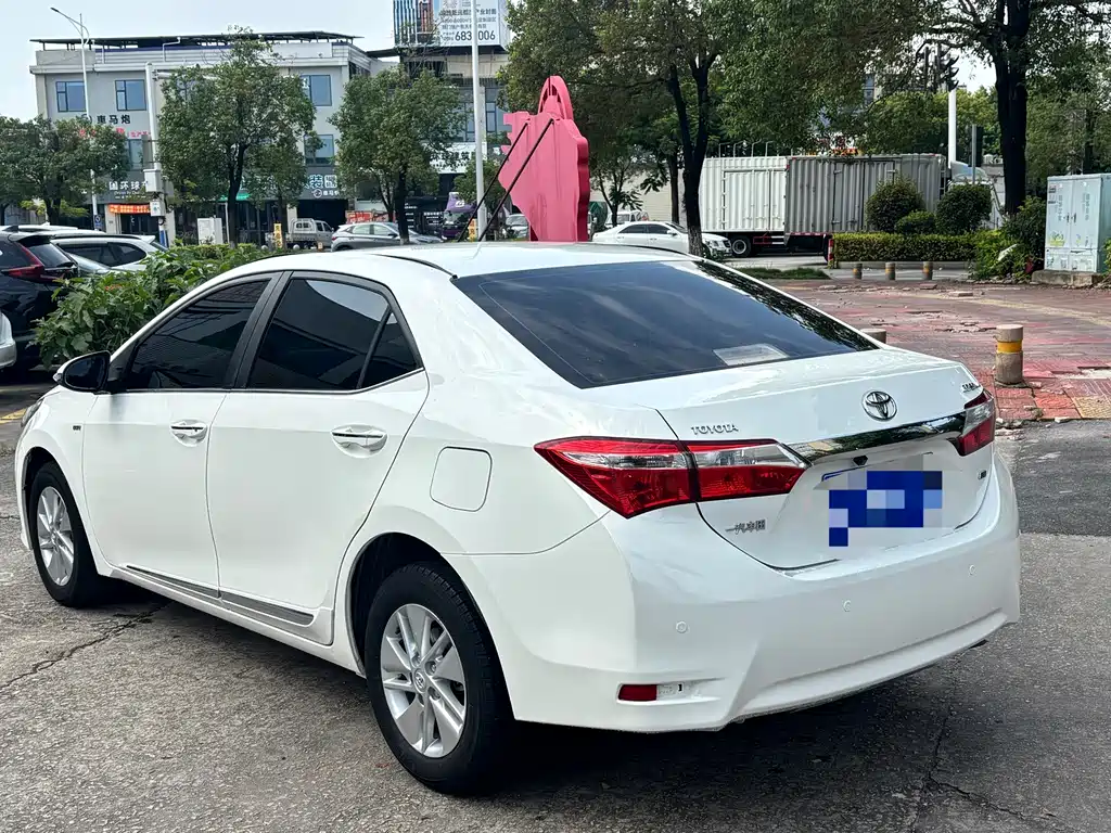 Toyota Corolla — миниатюра 6