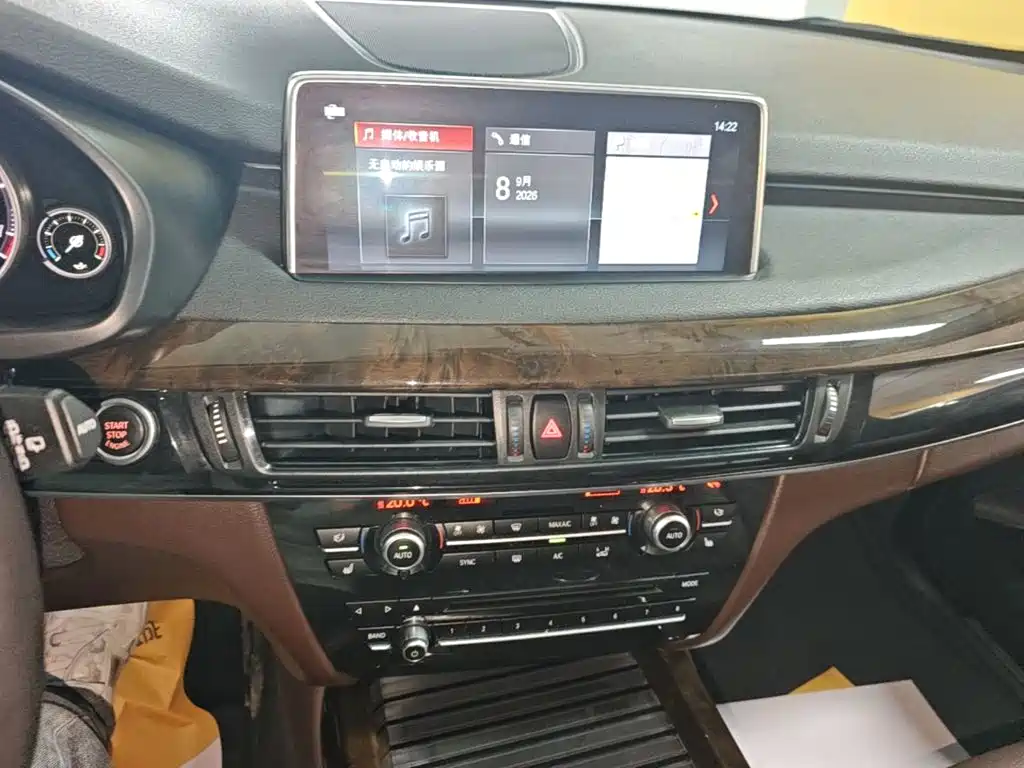 BMW X5 (Import) — миниатюра 13