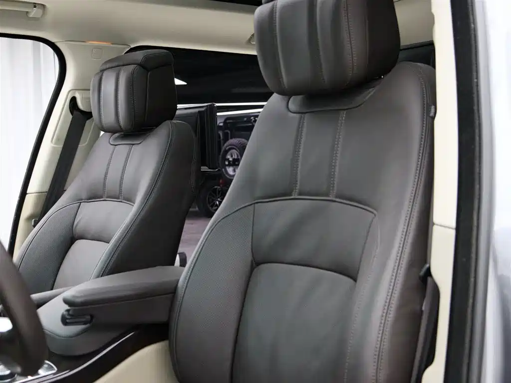 Land Rover Range Rover 2022 3.0 L6 400PS