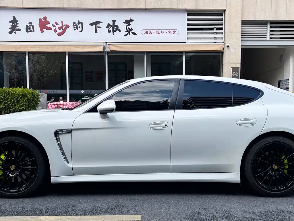 Porsche Panamera — миниатюра 10