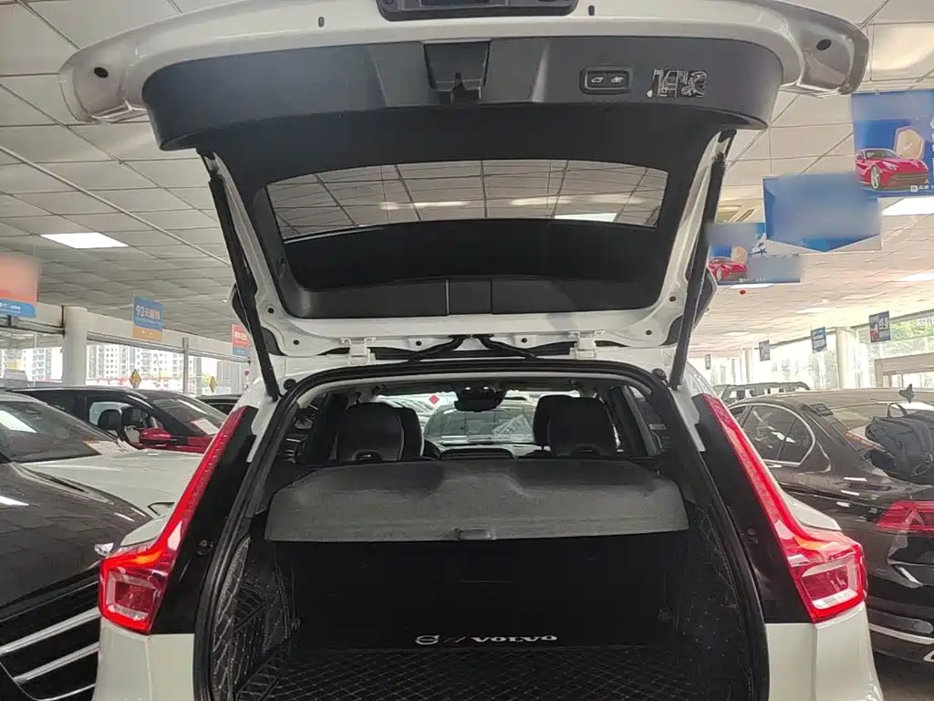 Volvo XC40 — миниатюра 19