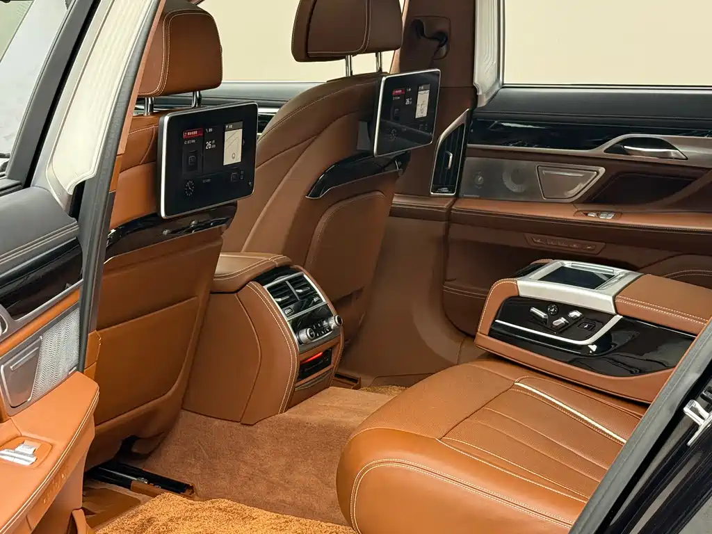 BMW 7 Series 7 2018 740Li xDrive Premium M Sport
