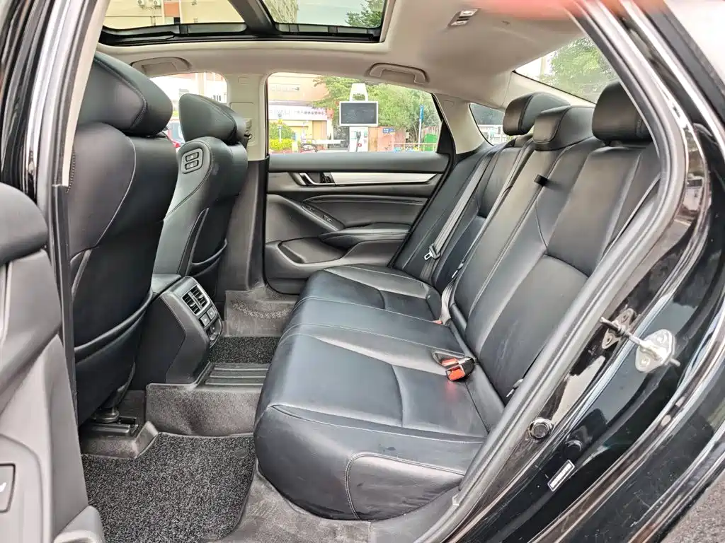 Honda Accord — миниатюра 25