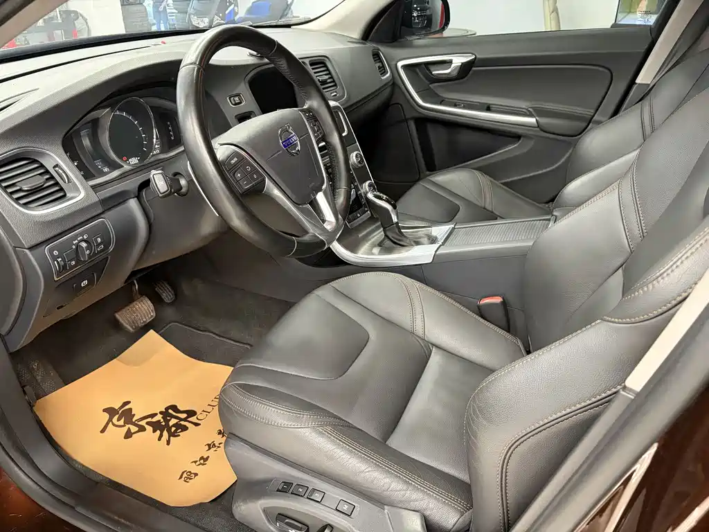 Volvo V60 — миниатюра 7