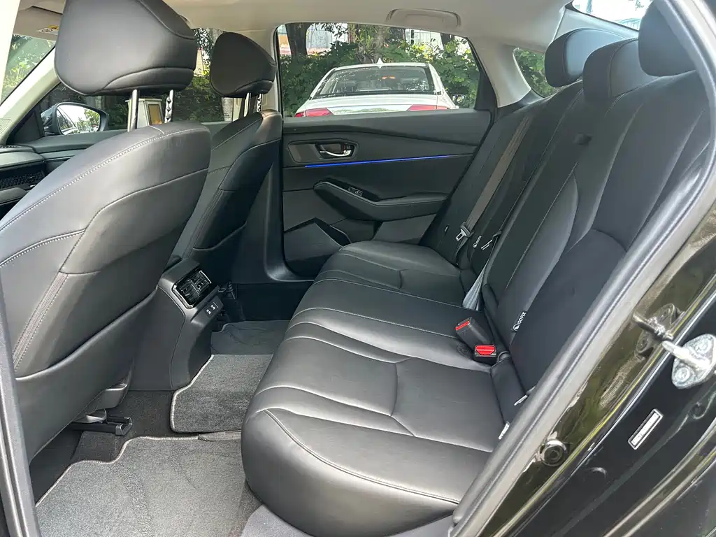 Honda Accord — миниатюра 9