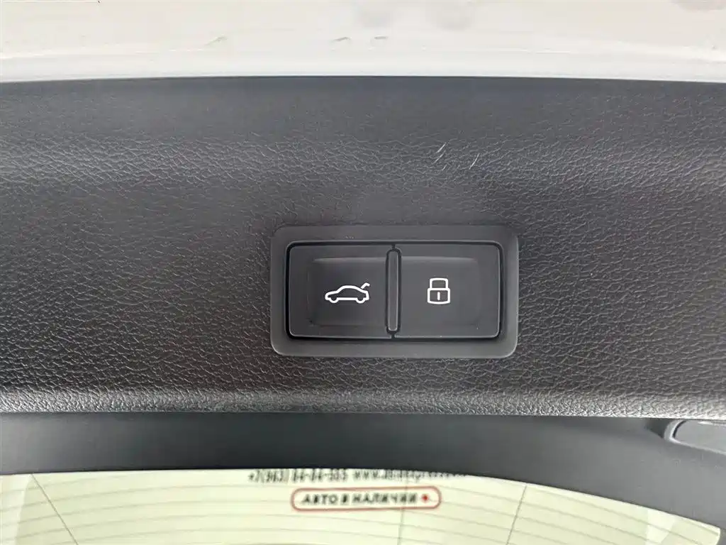 Audi Q3 2023 35 TFSI Fashion (1.4T)