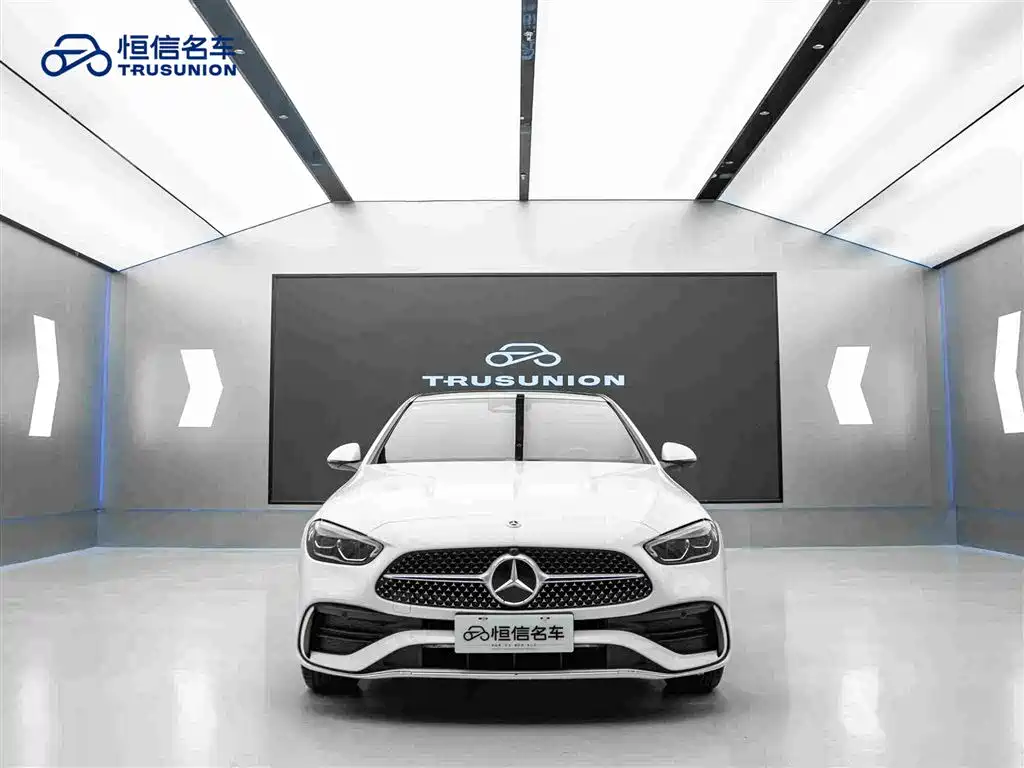Mercedes-Benz C-Class — миниатюра 2