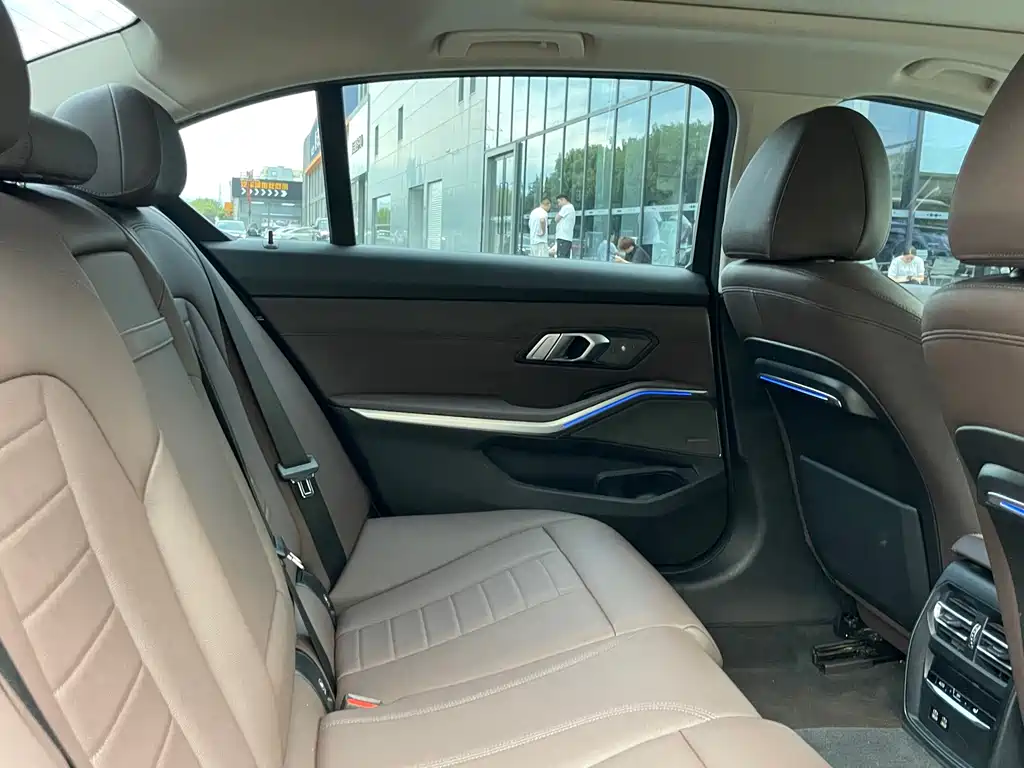 BMW 3 Series — миниатюра 12