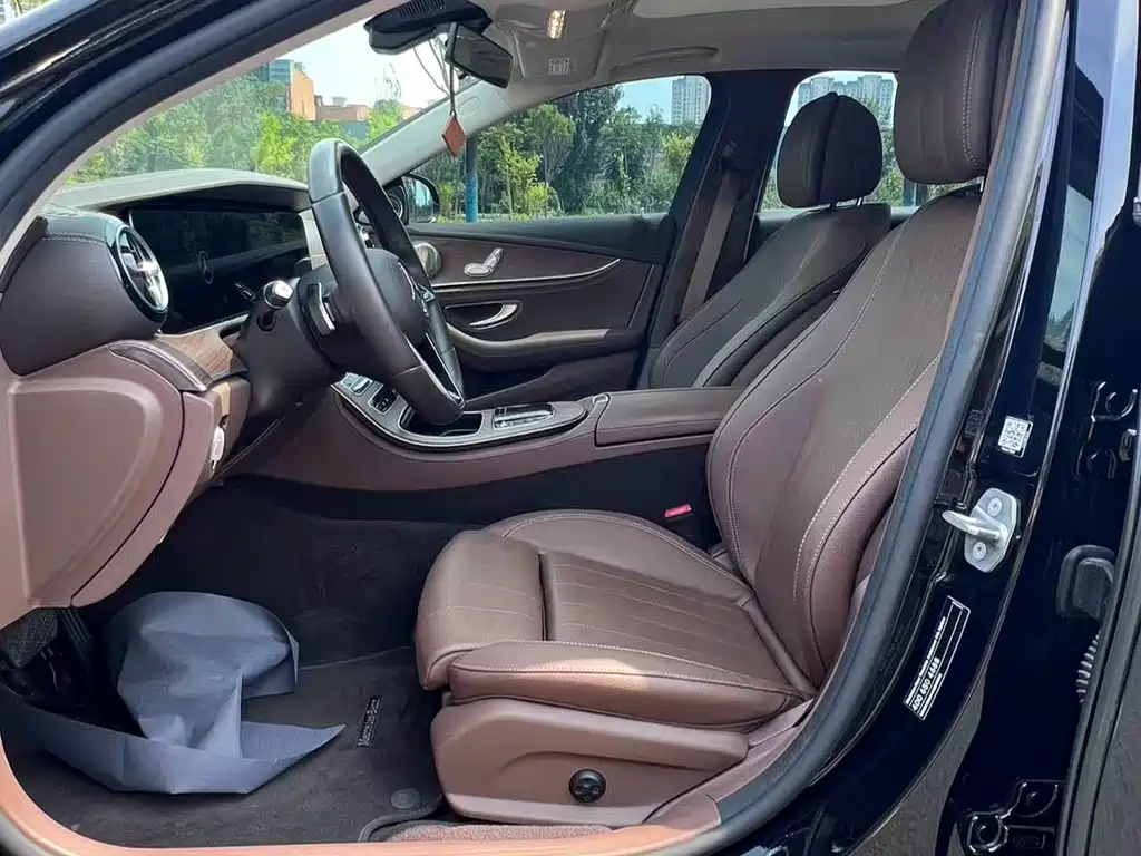 Mercedes-Benz E-Class E 2022 E 260 L