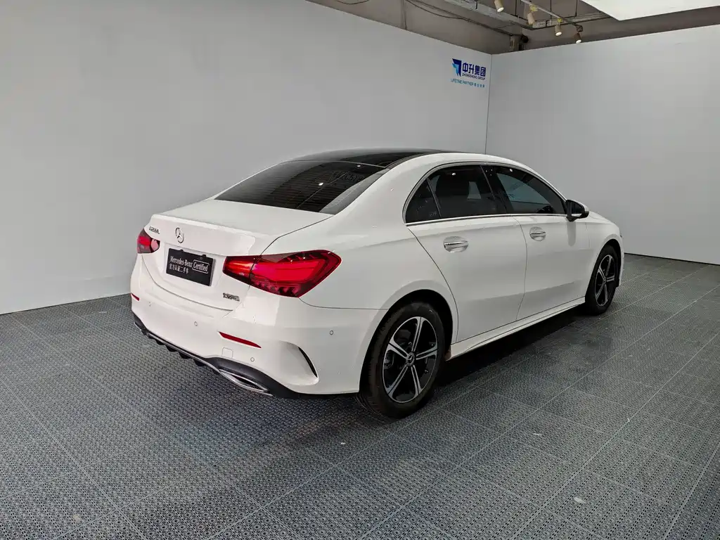 Mercedes-Benz A-Class A 2025 A 200 L Fashion