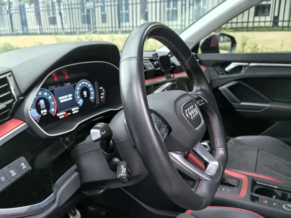 Audi Q3 — фотографии объявления, Фото 23