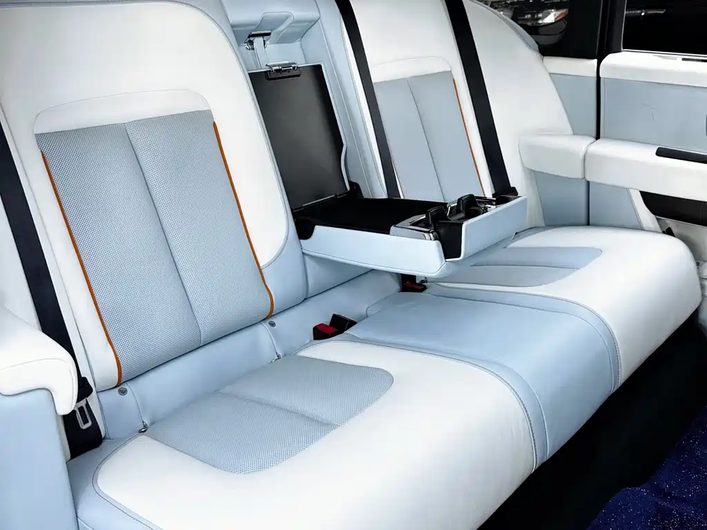 Rolls-Royce Cullinan — миниатюра 27