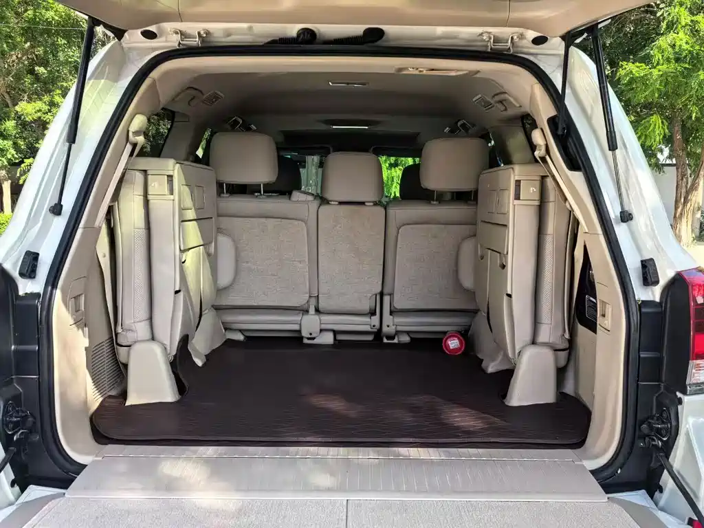 Toyota Land Cruiser — миниатюра 8