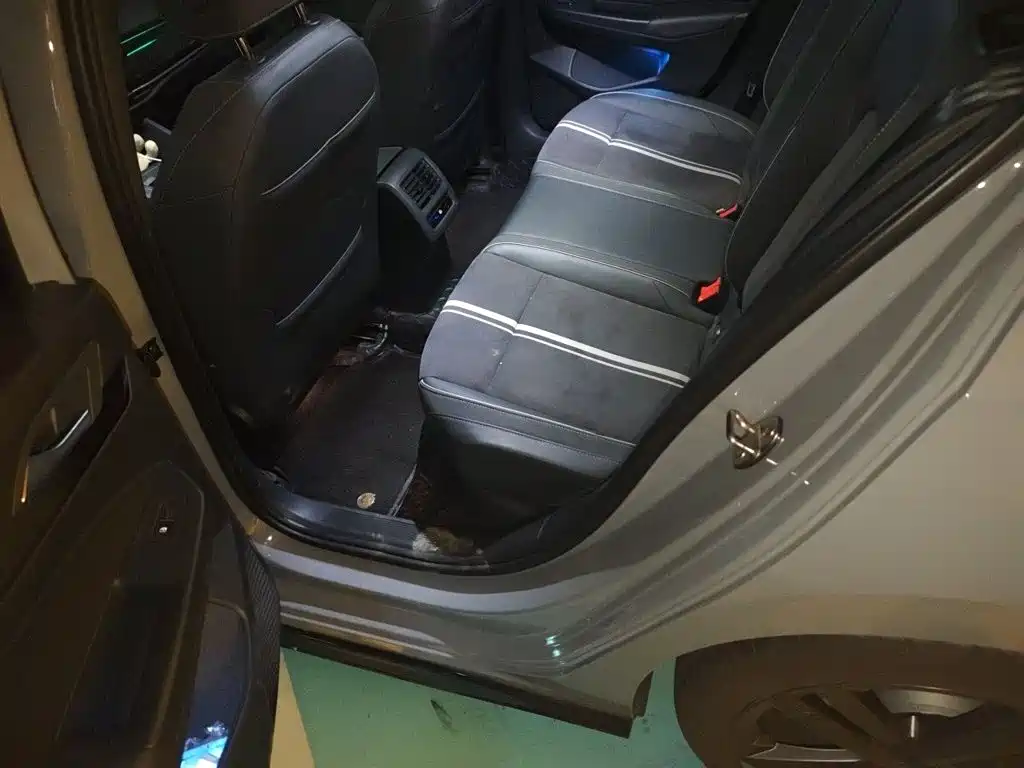 Volkswagen Golf — миниатюра 15