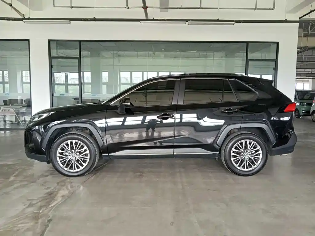 Toyota Wildlander — миниатюра 3